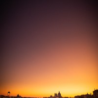 Vu de Basilica di Santa Maria Della Salute (ce n'est pas le même monument que celui vu précédemment). La photo est prise depuis la Riva degli Schiavoni. Il y a beaucoup de touristes ici, mais c'est tellement beau qu'on comprend pourquoi.