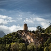 Vue du château Sainte-Marie depuis Soula